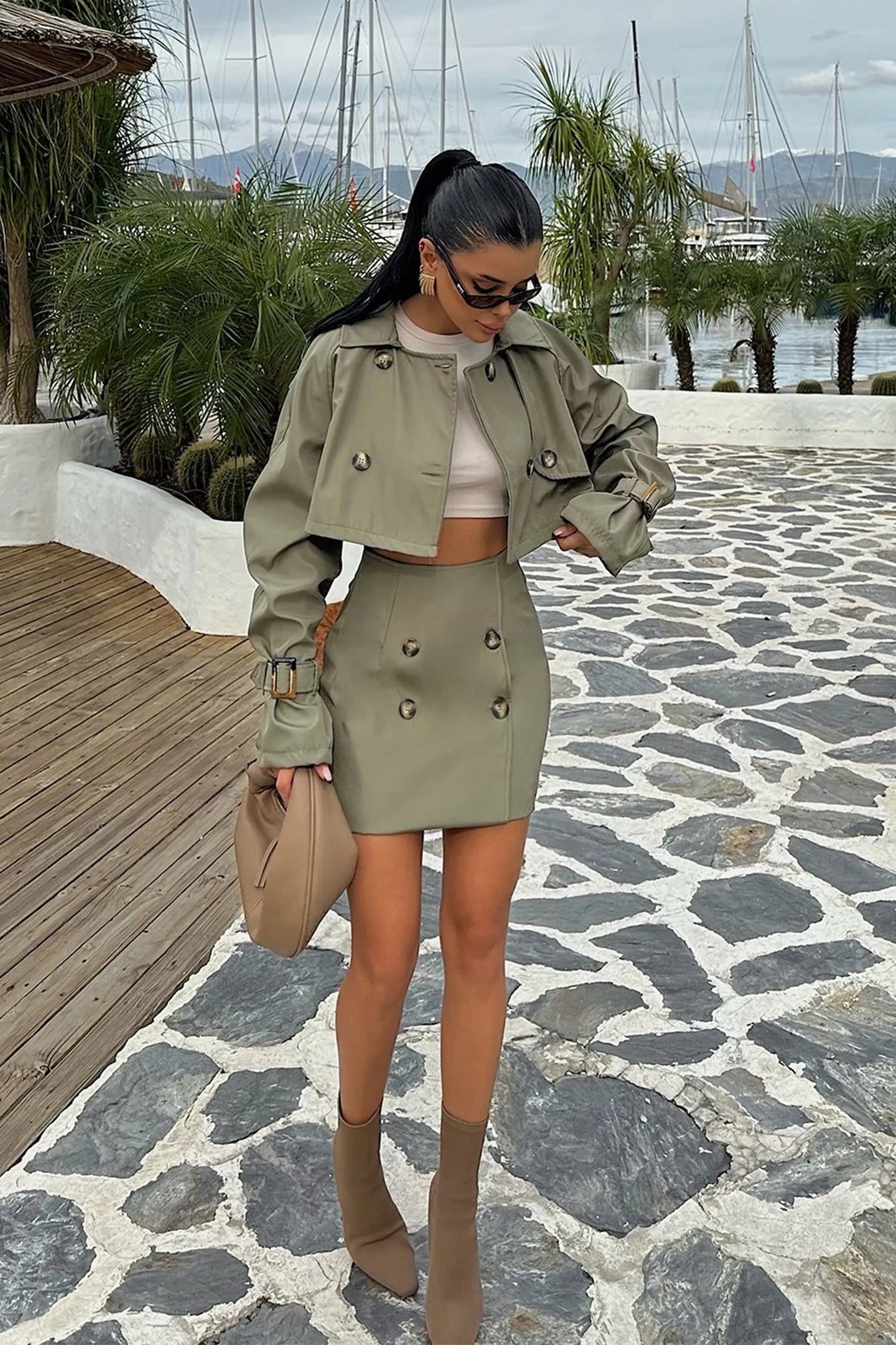 Modin Mode - Yndi Zweiteiliges set mit cropped-jacke und minirock